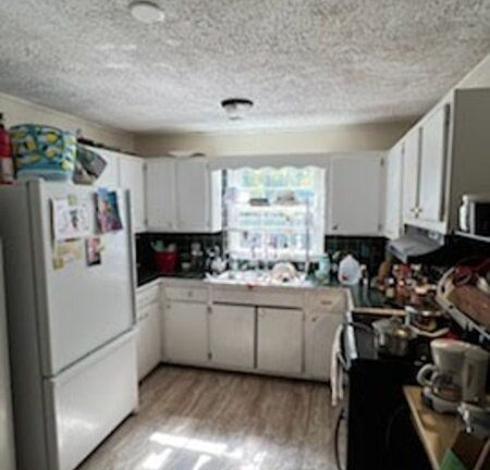 3rd image of 822 Holt Ave #B2