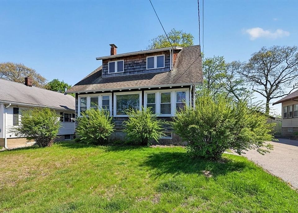 1st image of 19 Lochmere Ave