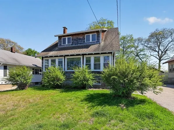 19 Lochmere Ave, Weymouth, MA 02191