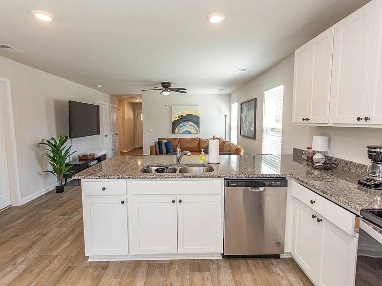 1800 Whispering Pine St SW — Photo 9