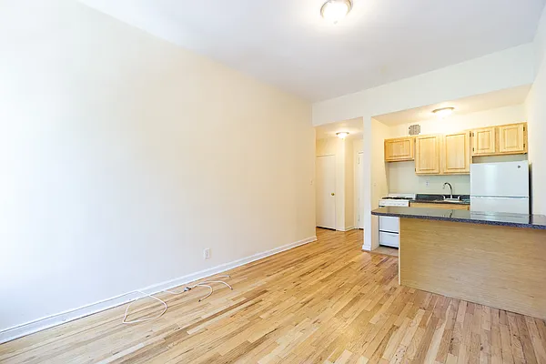 Rented by City Connections Realty | media 18