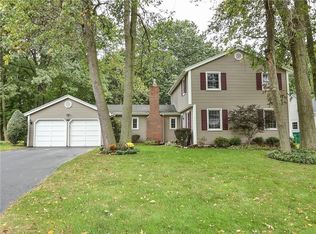 140 Beaconview Ct, Rochester, NY 14617