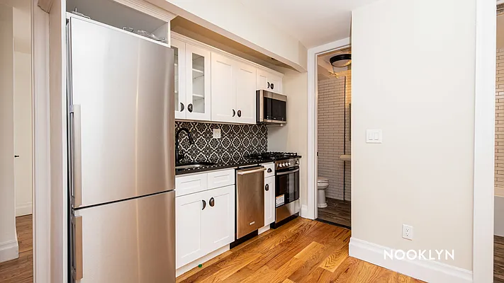 Rented by Nooklyn NYC LLC | media 21