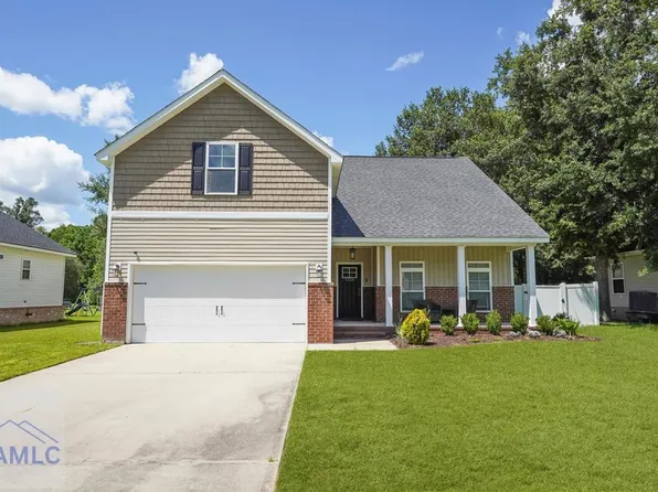 1226 Peacock Trl, Hinesville, GA 31313