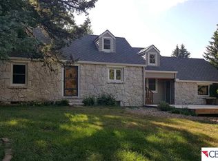 8018 Camden Ave, Omaha, NE 68134