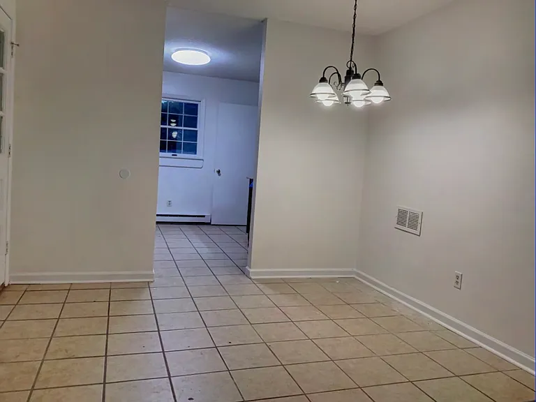 333 Ridgecrest Dr — Photo 4