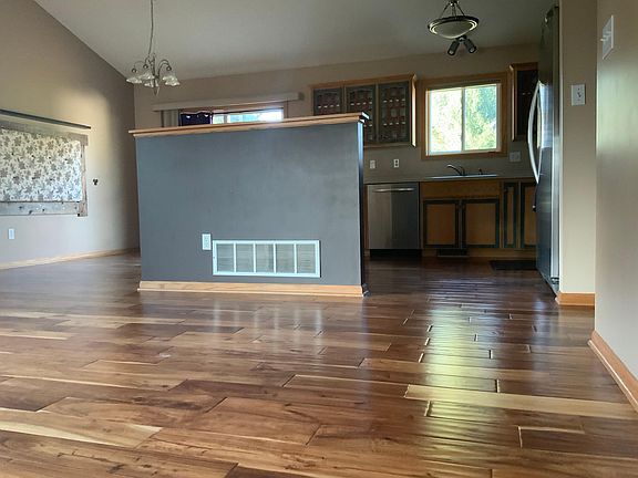 5th image of 5261 51st St NW