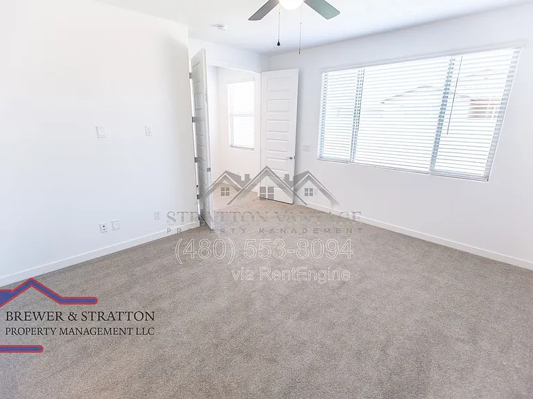 2226 E Kelly Dr — Photo 19