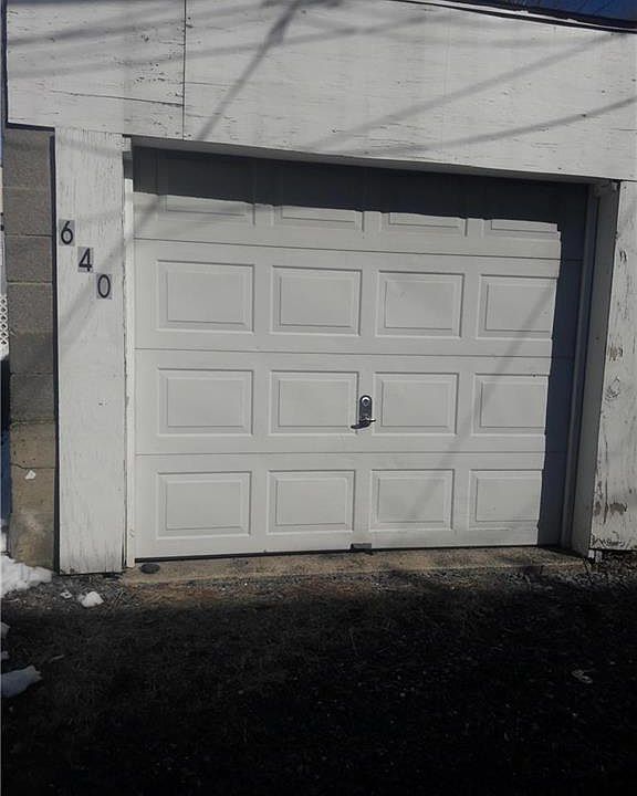 2nd image of 640 Ontario St