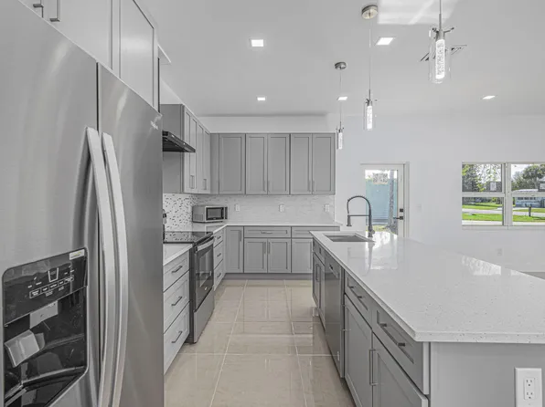 5310 Deleon Avenue, Fort Pierce, FL 34951