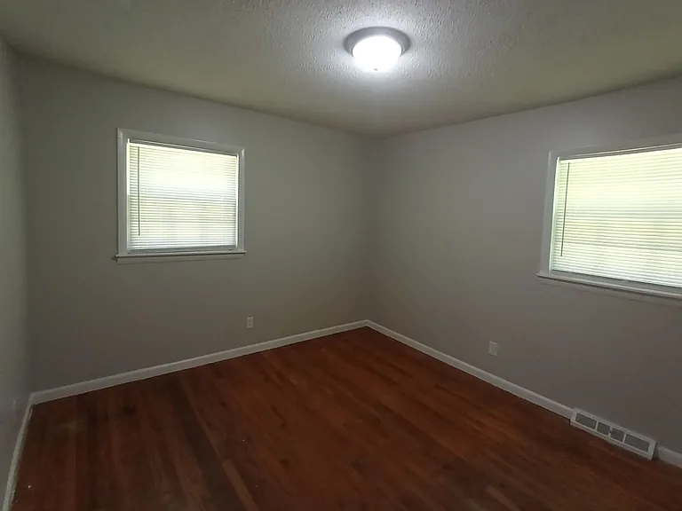 23 Sequoia Dr — Photo 6