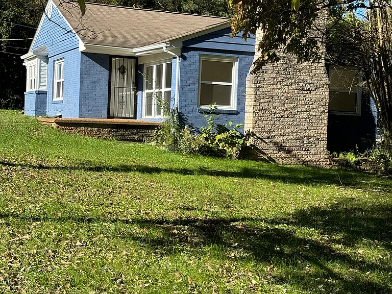 2301 Brooks Ave — Photo 1