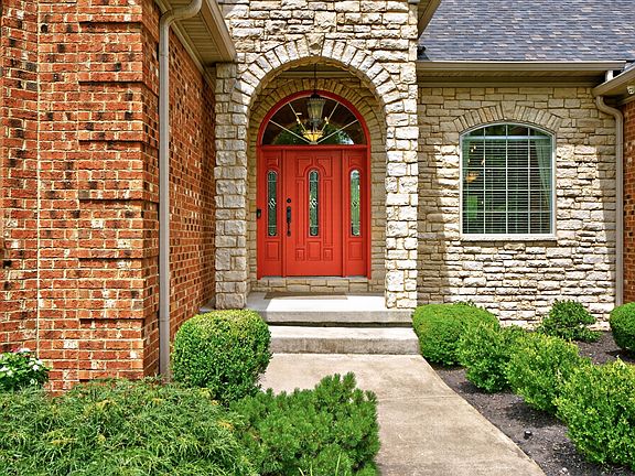 4th image of 302 Golf Club Dr