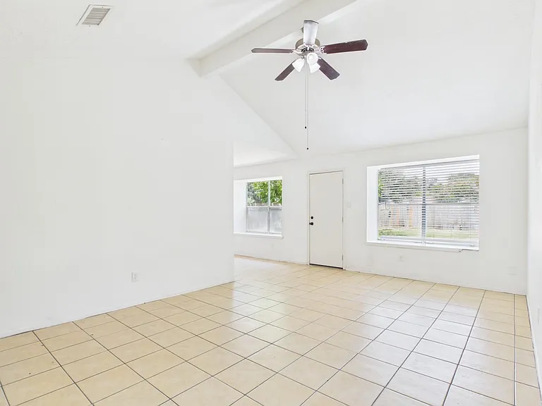 9918 Peachridge Dr — Photo 15