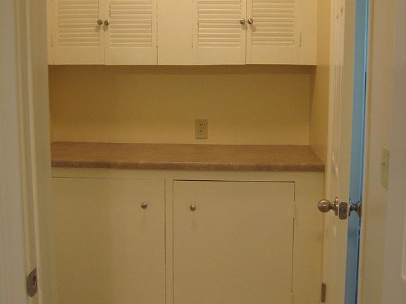 HALL WAY COUNTER NEAR KITCHEN