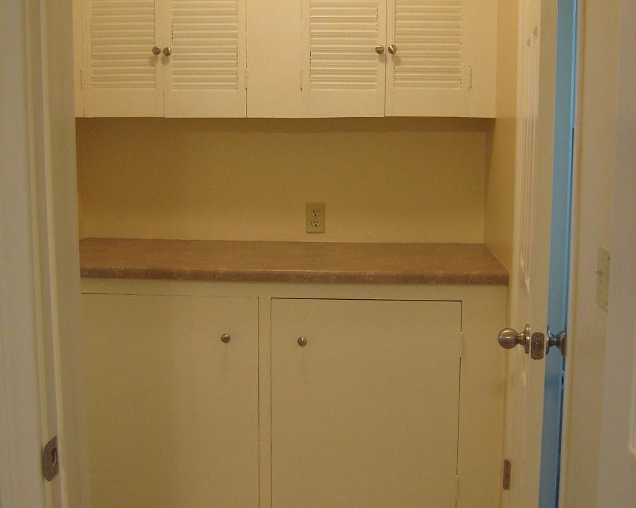 HALL WAY COUNTER NEAR KITCHEN