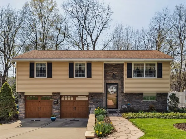 487 Fielding Dr, Pittsburgh, PA 15235