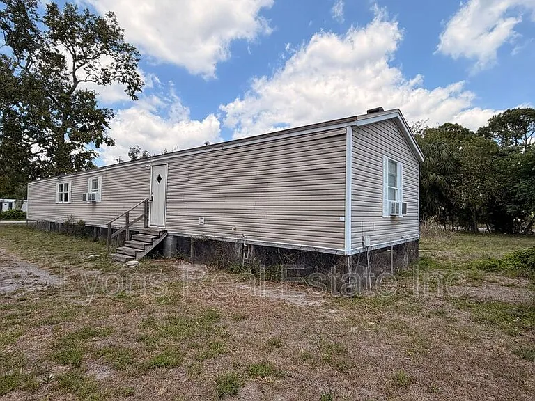 8409 Grady Dr — Photo 3