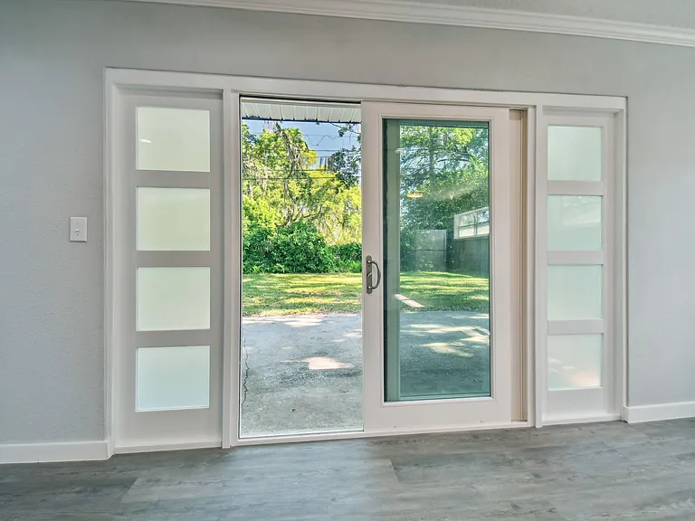535 W Palmeden Dr — Photo 32
