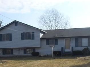 34 N Woody Hill Rd, Bradford, RI 02808