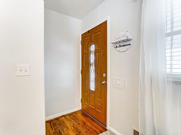3rd image of 307 Glen Oaks Dr
