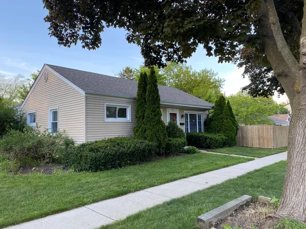 301 N Elm St, Mount Prospect, IL 60056