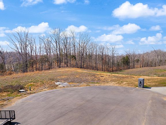 2nd image of 193 Graceland Dr