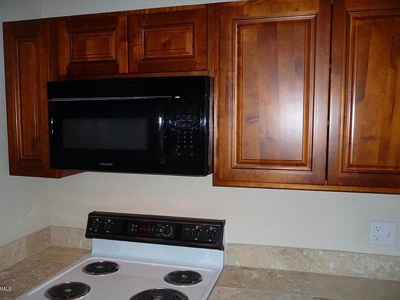 4th image of 7110 N 68th Ave