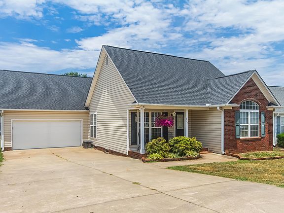 3rd image of 639 Cotton Branch Dr