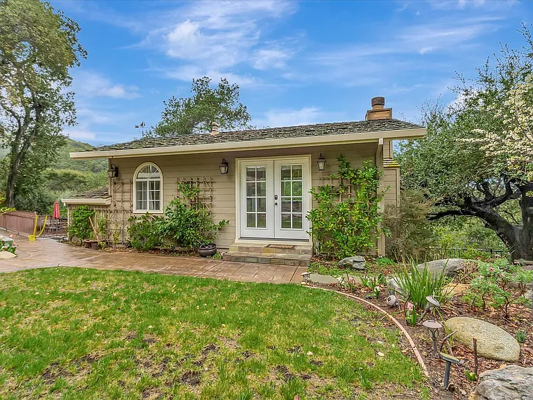 16101 Matilija Dr — Photo 3