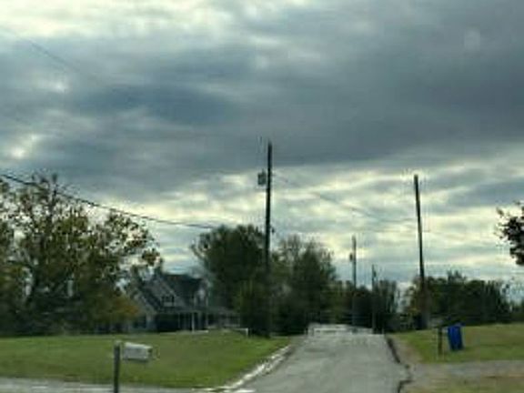 Exterior Neighborhood (street photo)