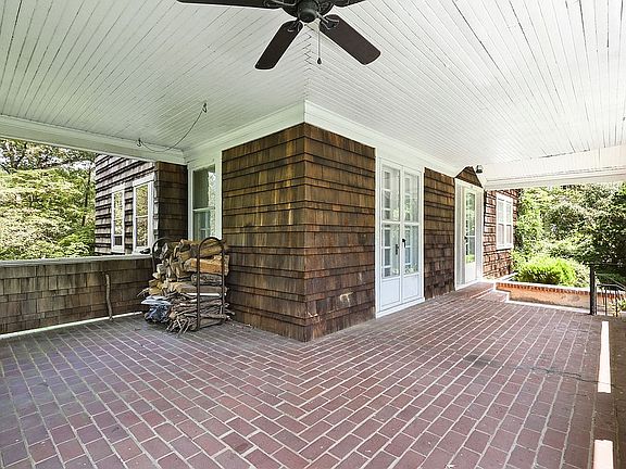 4th image of 129 Arbutus Ave