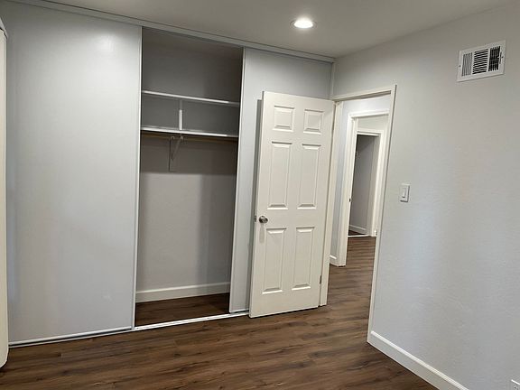 4th image of 1974 Desert Cir APT 3