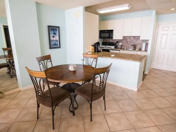 1401 E Beach Dr Unit 704, Galveston, TX 77550