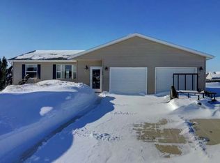 108 McDougall Dr, Bismarck, ND 58504
