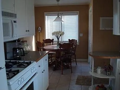 5115 Kneale Dr photo 1