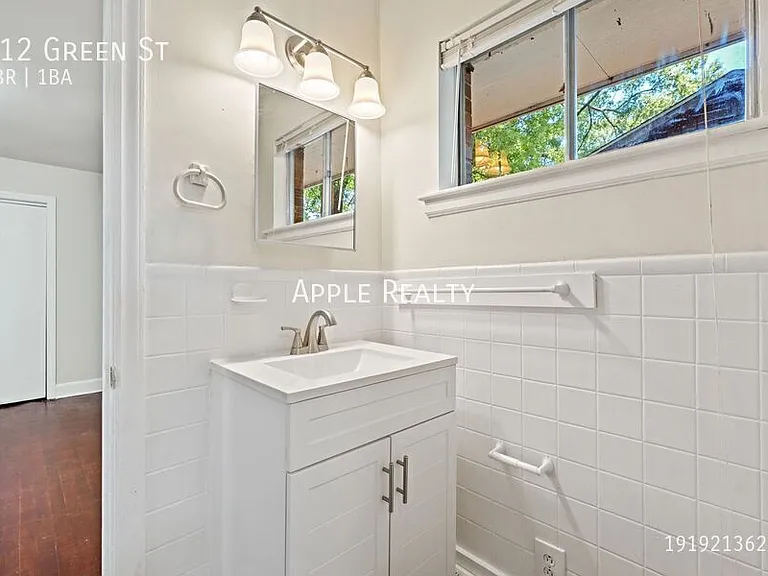 312 Green St — Photo 13