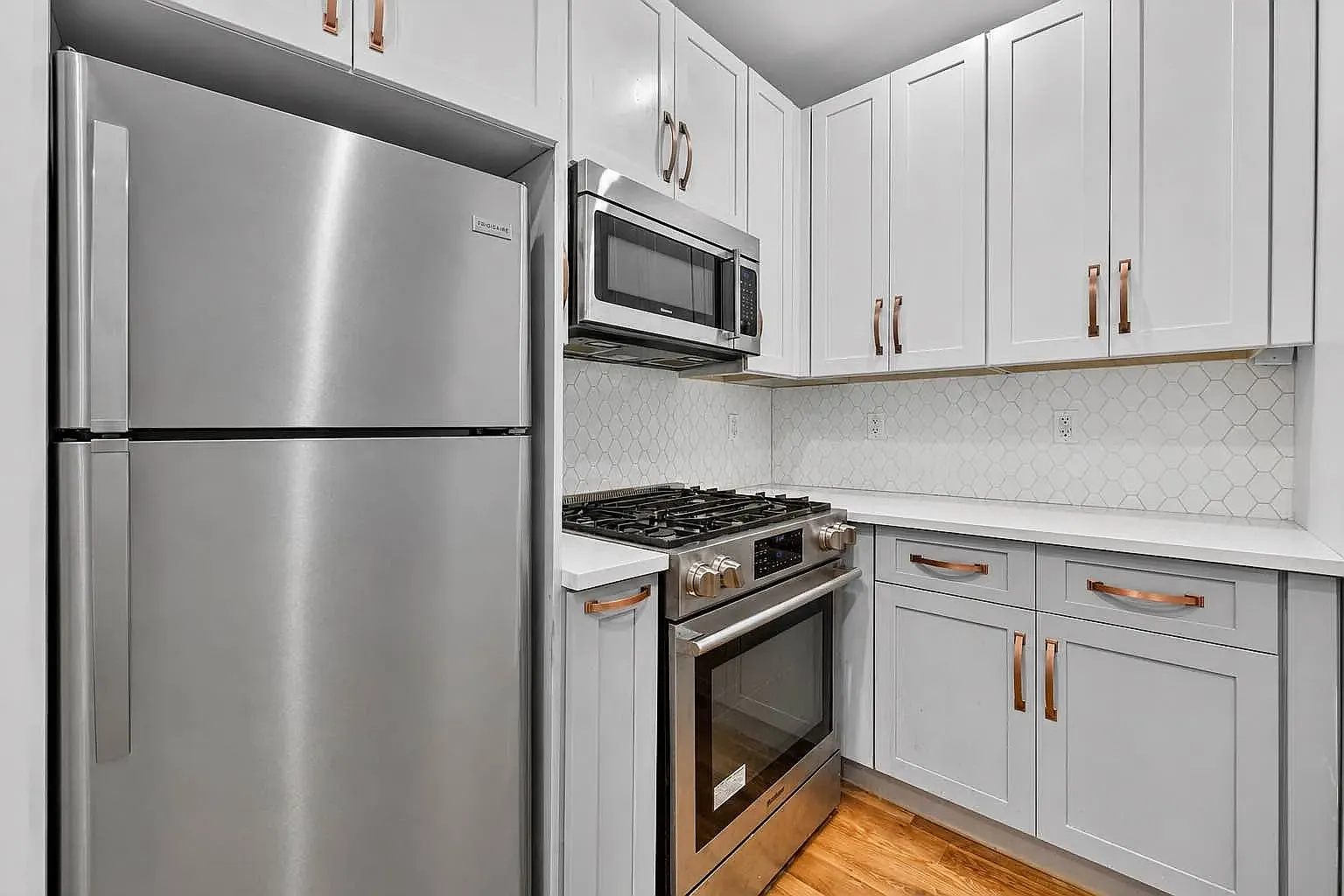 1201 Saint John's Place — Photo 3