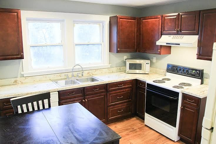 1st image of 910 N Amelia Ave APT 4