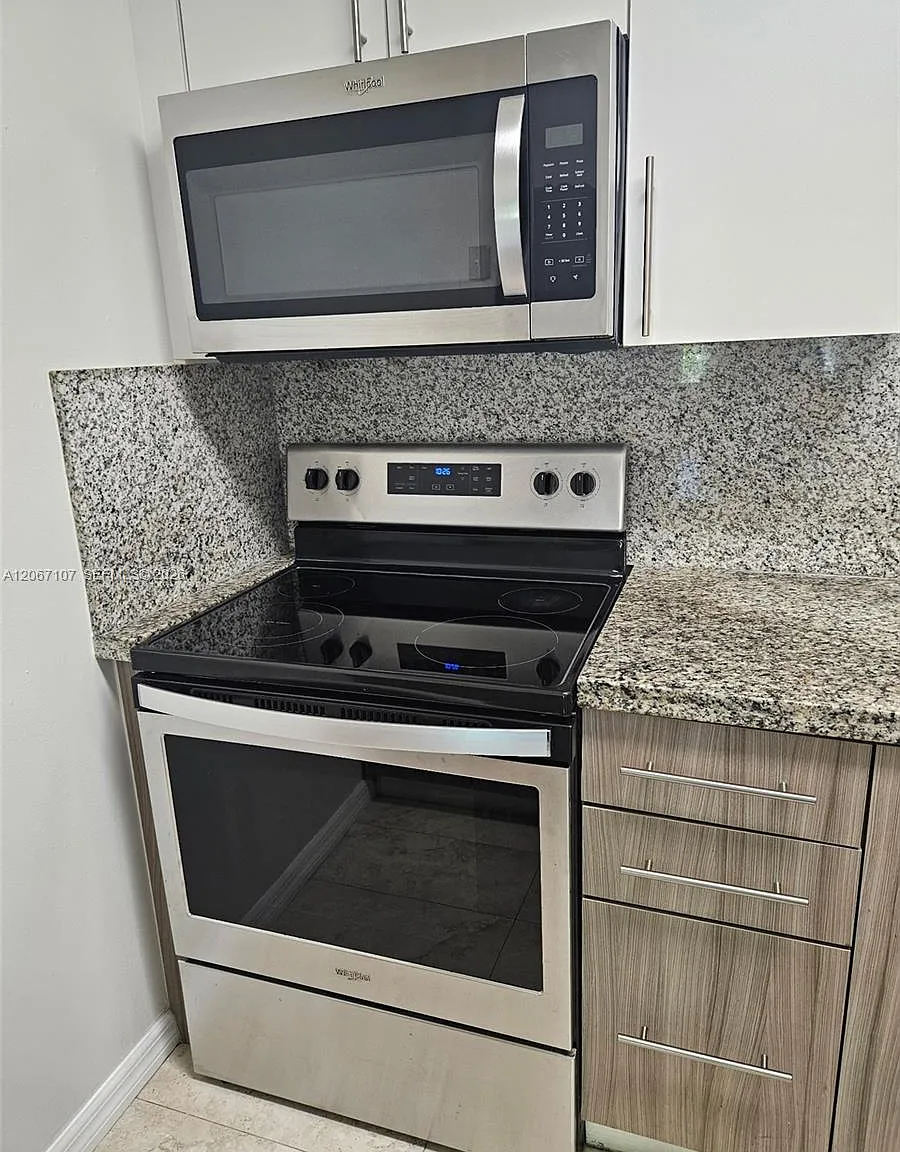 Villas Of Miami Lakes Con — Photo 4