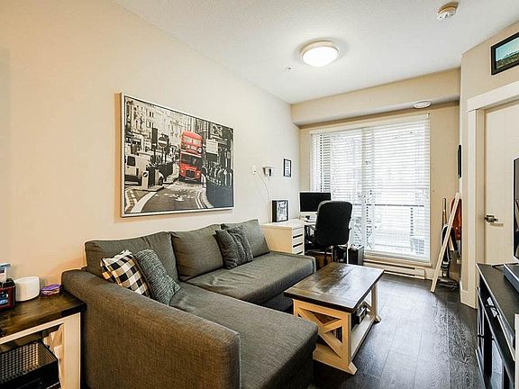 5th image of 2495 Wilson Ave #203