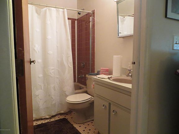5th image of 476C Thornbury Ct #100C