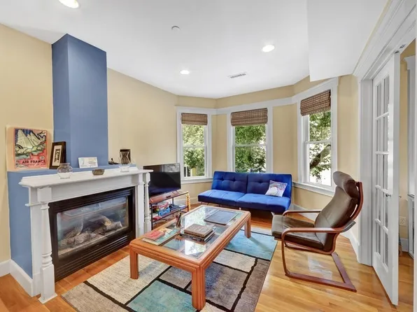 292 Western Ave #1, Cambridge, MA 02139