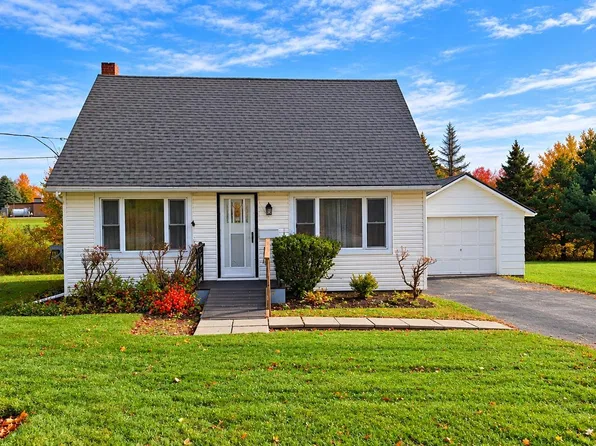 171 Falmouth Dyke Rd, Falmouth, NS B0P 1L0