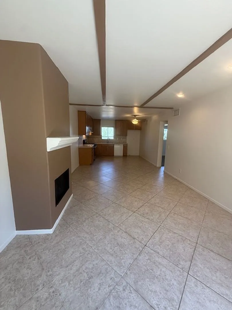 Building Photo - 39905 Estates Rd #1-4
