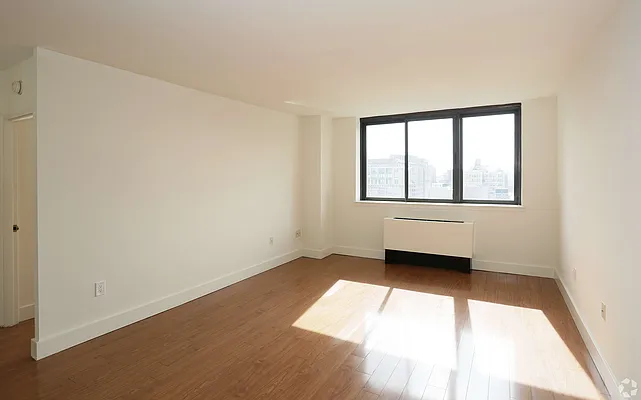 Rented by 280 Park Avenue South Realty | media 26
