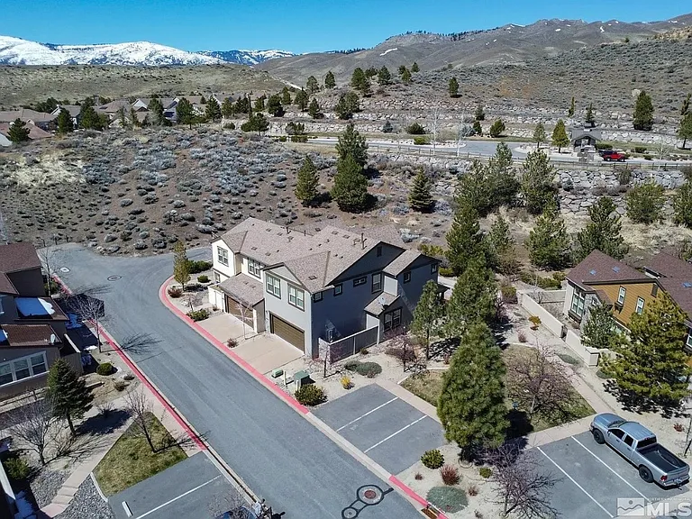 9225 Diamond Sky Way — Photo 4