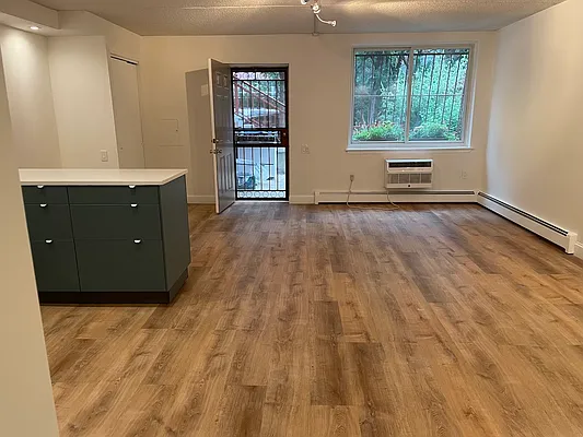 Rented by Owner | media 9