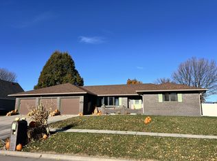 1109 Longhorn Dr, Norfolk, NE 68701