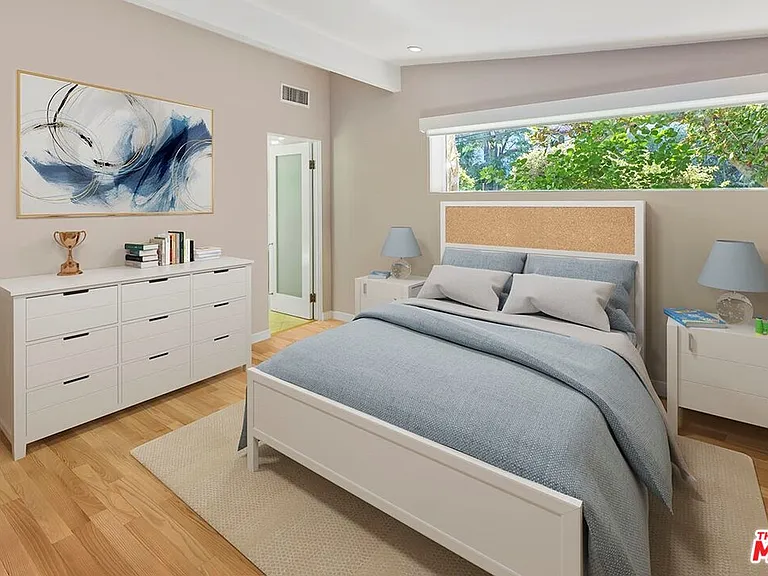 3600 Mandeville Canyon Rd — Photo 15